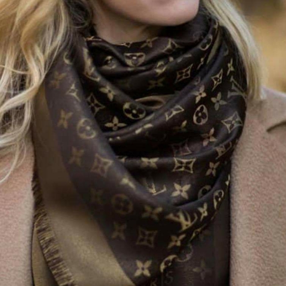 Auth Louis Vuitton Shine Shawl Monogram Brand New - Picture 4 of 7